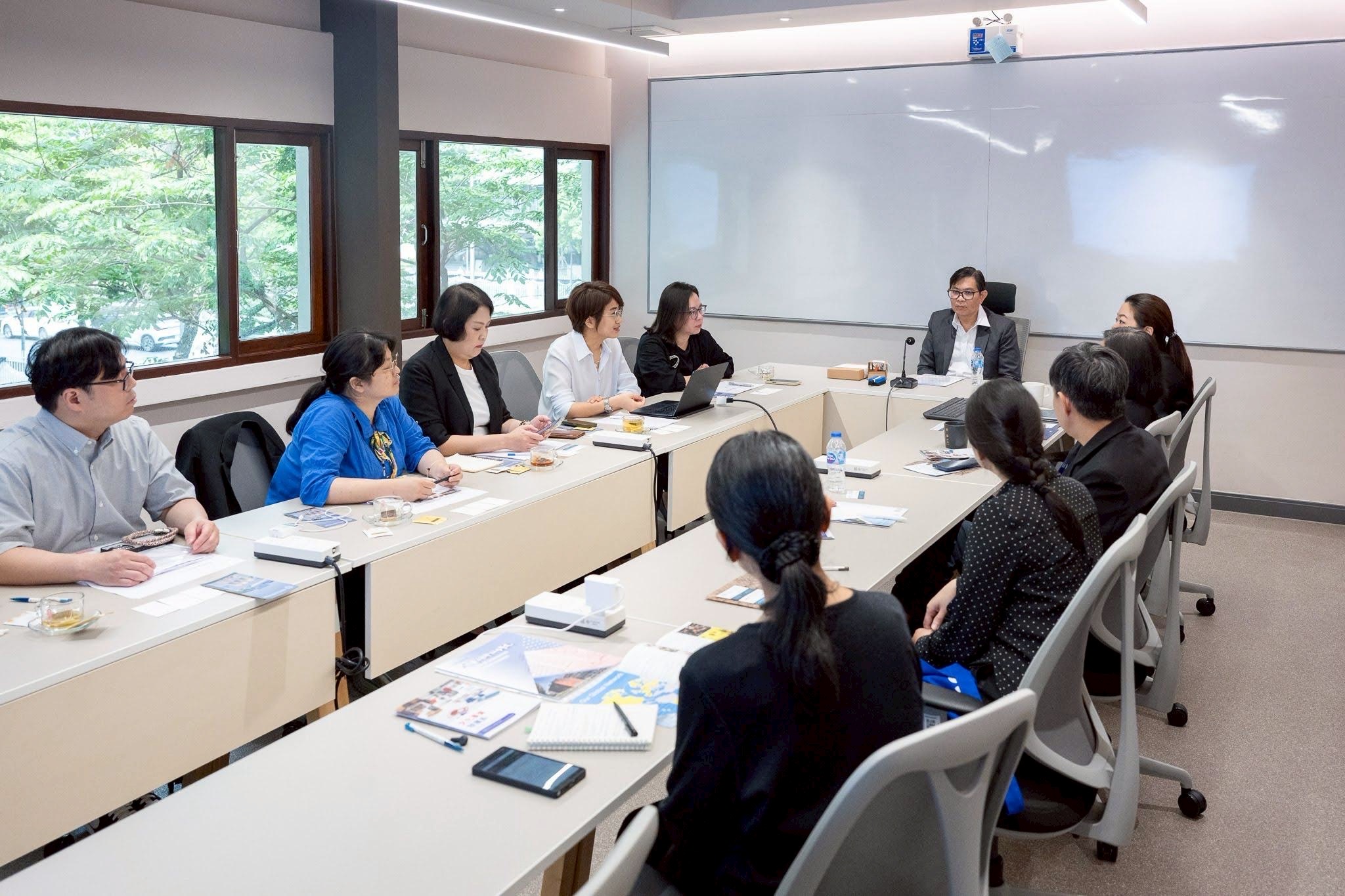 20260423人社學院王怡惠院長訪問泰國朱拉隆功照片